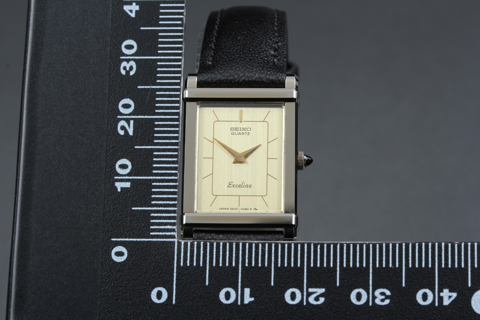 [Near MINT] SEIKO Exceline 2E20-5190 Gold Dial Tungsten Tank Quartz Womens Watch