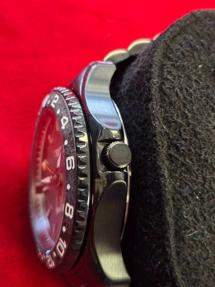 RARE LIMITED EDITION TRUMP Tough Carbon First All Black Watch #068/250