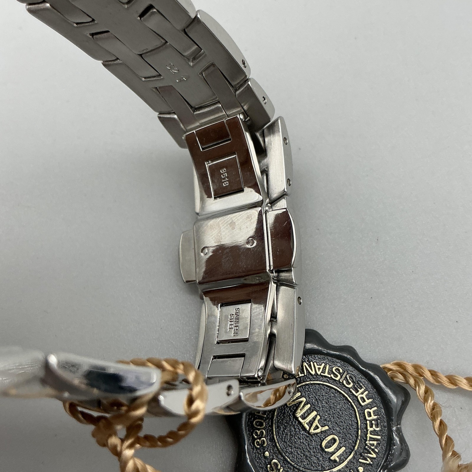 Windsor Mens Watch 37mm White Dial Date Two Tone 10 ATM Swiss New Battery 8.25″