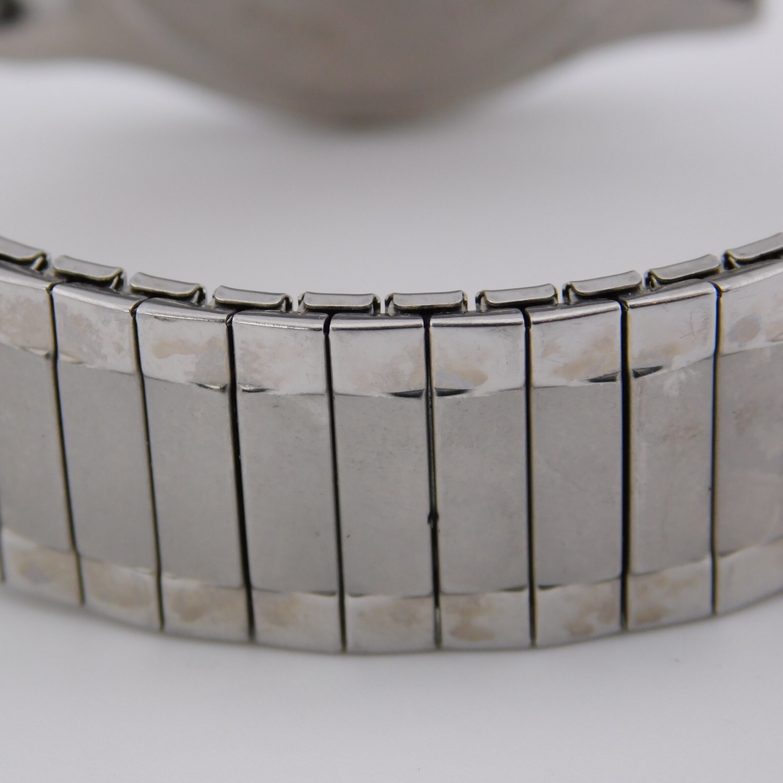milan Silver Tone Quartz Analog Men’s Watch Sz. 7 1/4″ New Battery