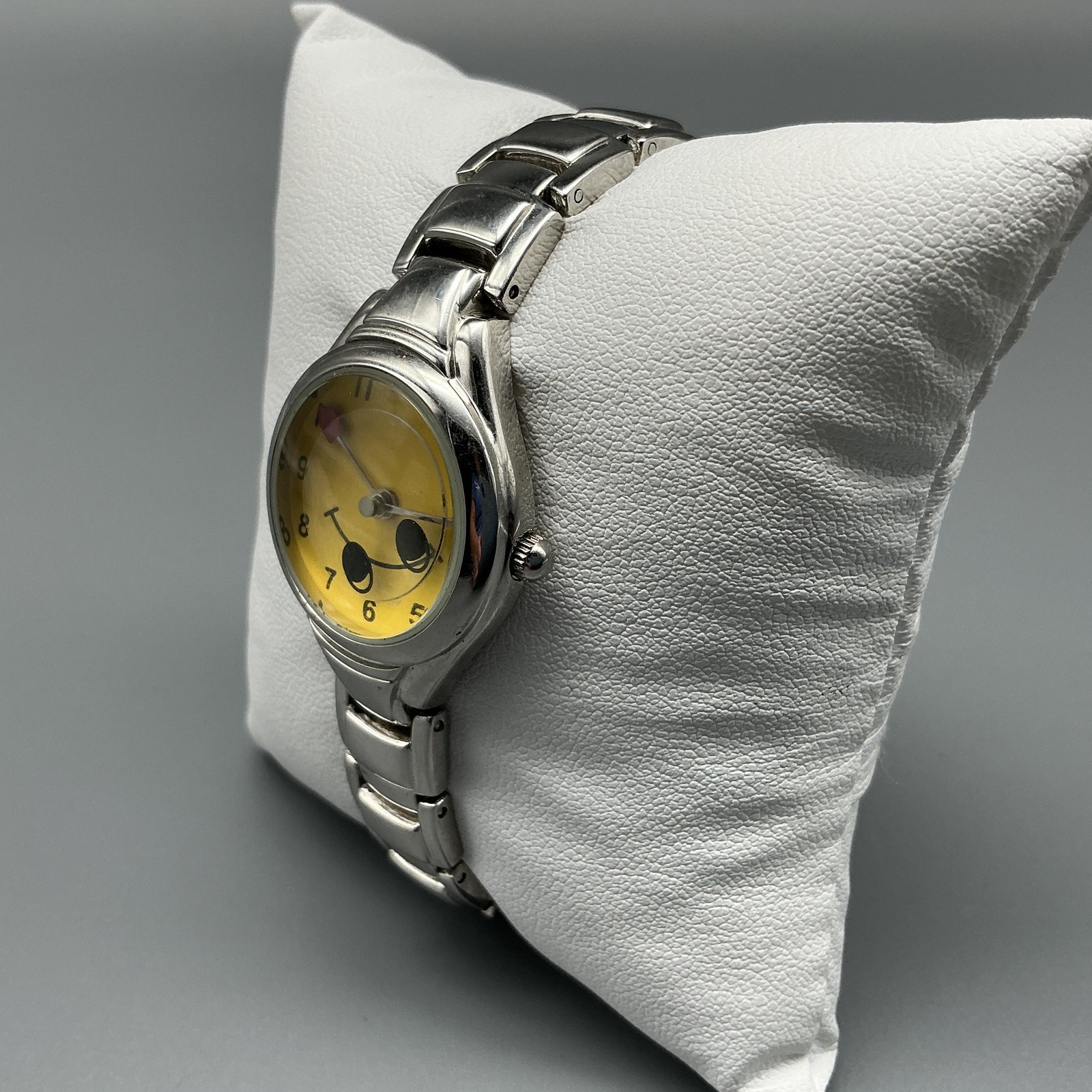 Vintage L.O.L Lots Of Love Womens Watch 25mm Yellow Smiley Dial New Battery 7.5″