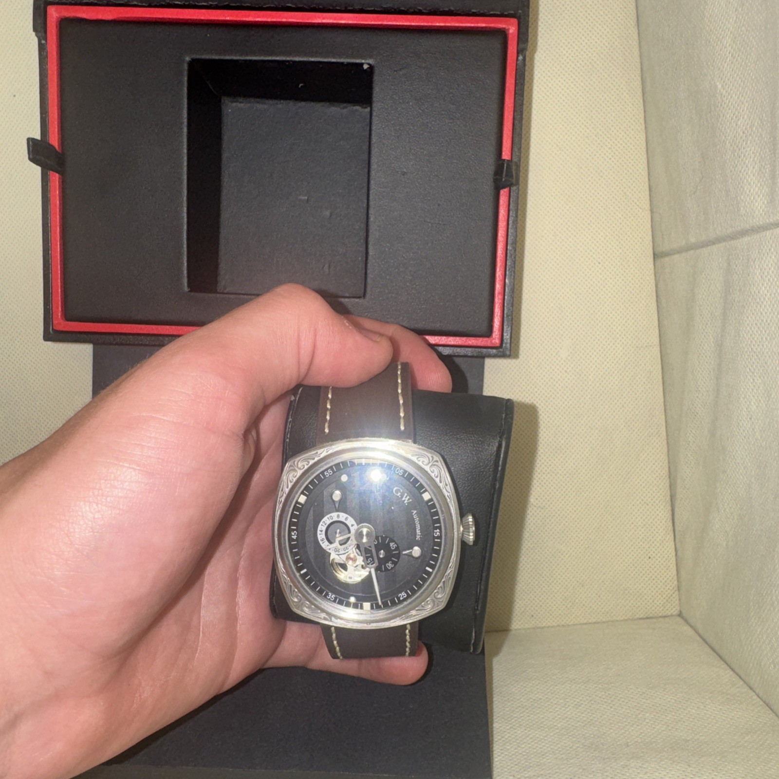 Egard V1 Gent Automatic Watch With Engraved Case