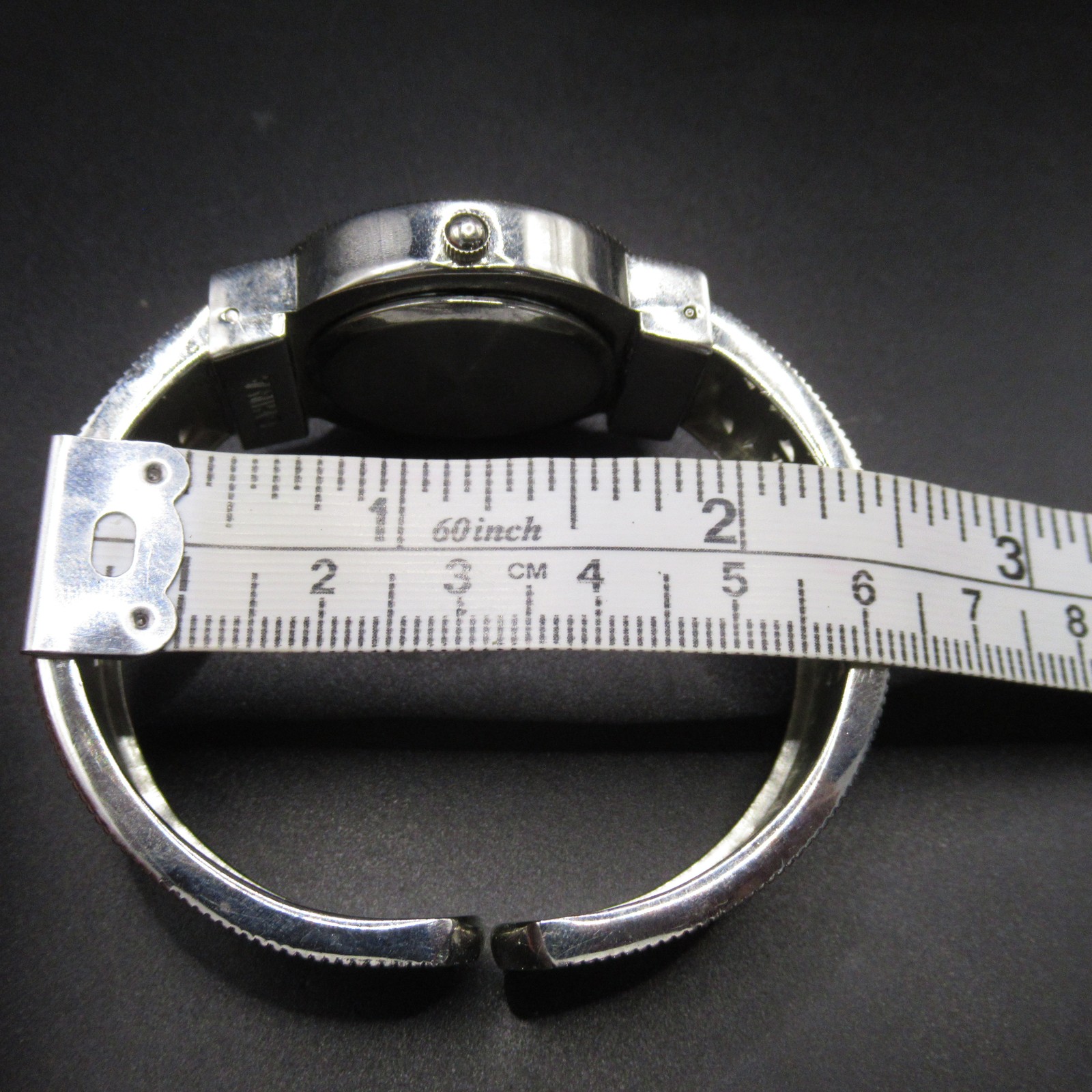 Elegant Silver Tone Bangle Cuff Watch Quartz Rhinestone Bezel Women’s Fashion
