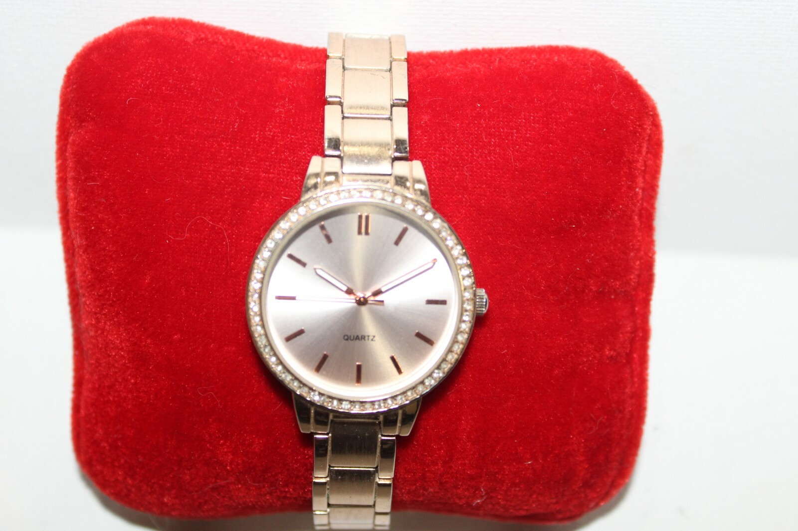 Aeropostale Rose Gold Ladies Watch Clear Rhinestones Bracelet NWOT