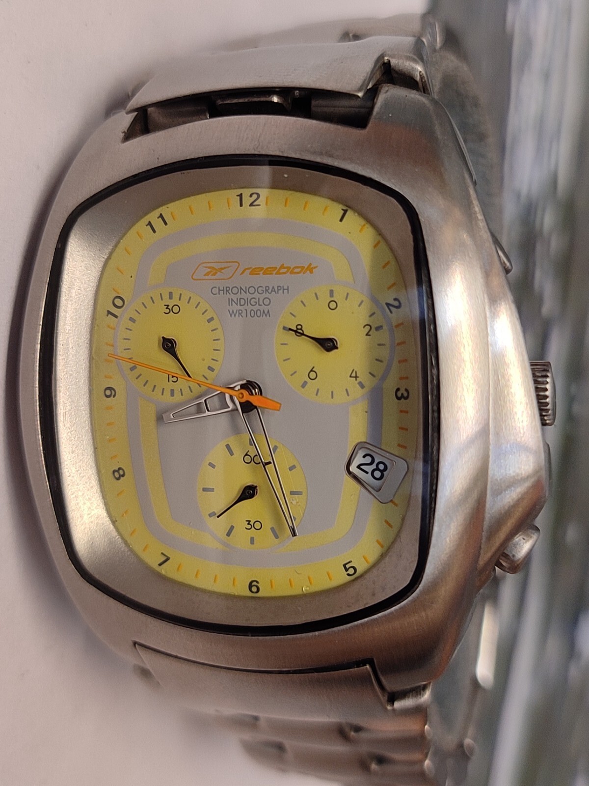 REEBOK CHRONOGRAPH QUARTZ YELLOW & GRAY DIAL MEN’S FULL WORKING ALL ORG. VINTAGE