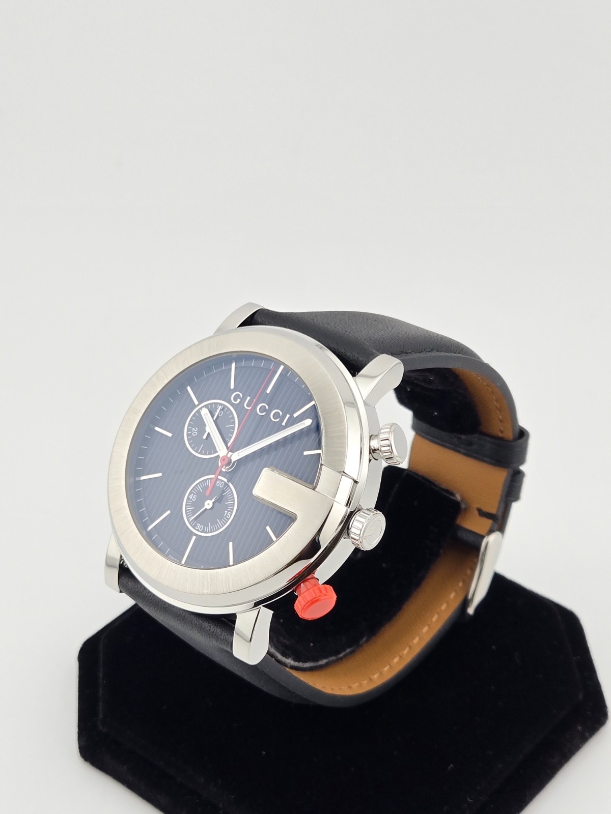 Gucci G-Chrono Men’s Black Dial Black Leather Strap Watch – YA101361
