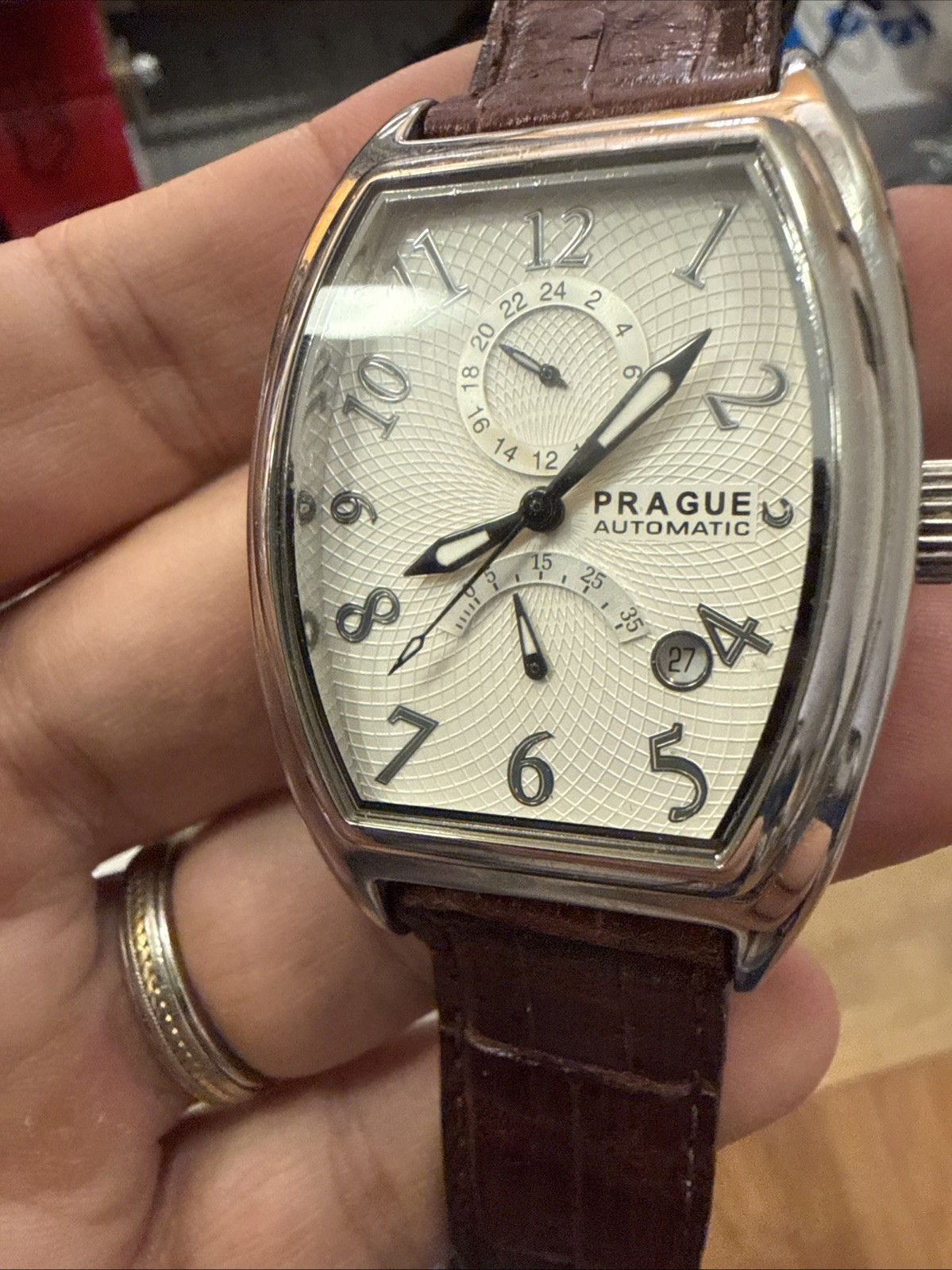 Prague Automatic Power Reserve Men’s watch Large size tourneau stainless
