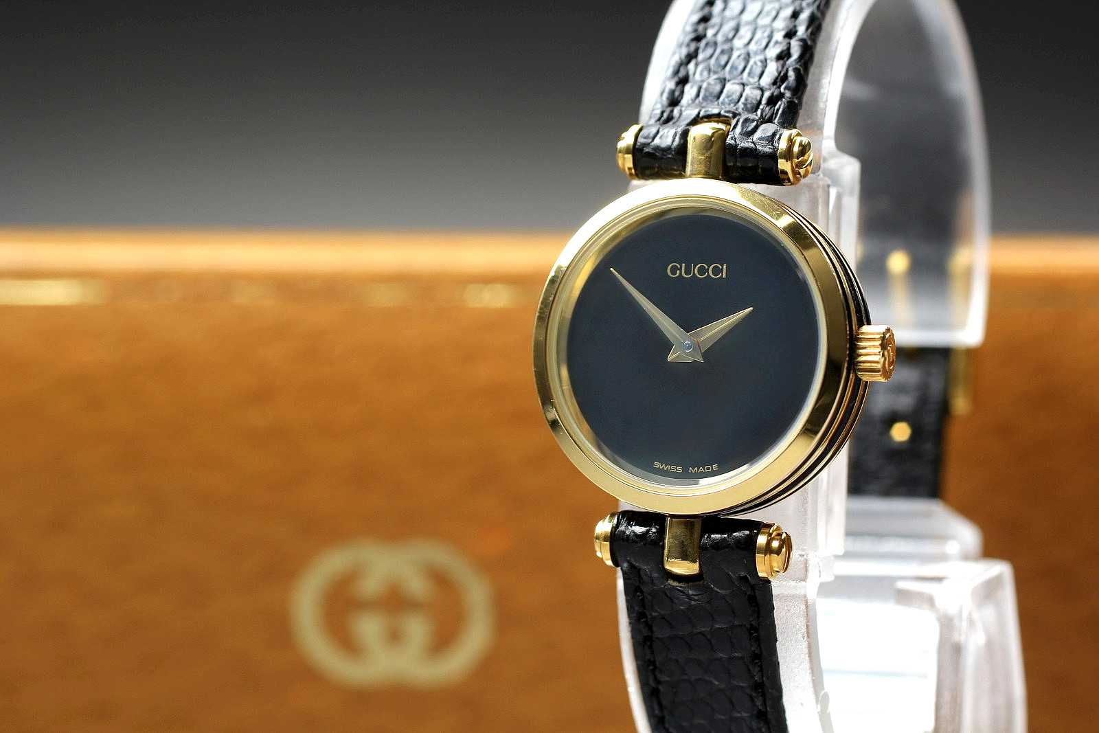[Near MINT w/Box] Vintage GUCCI 2000L 21mm Black Dial Gold Quartz Women’s Watch