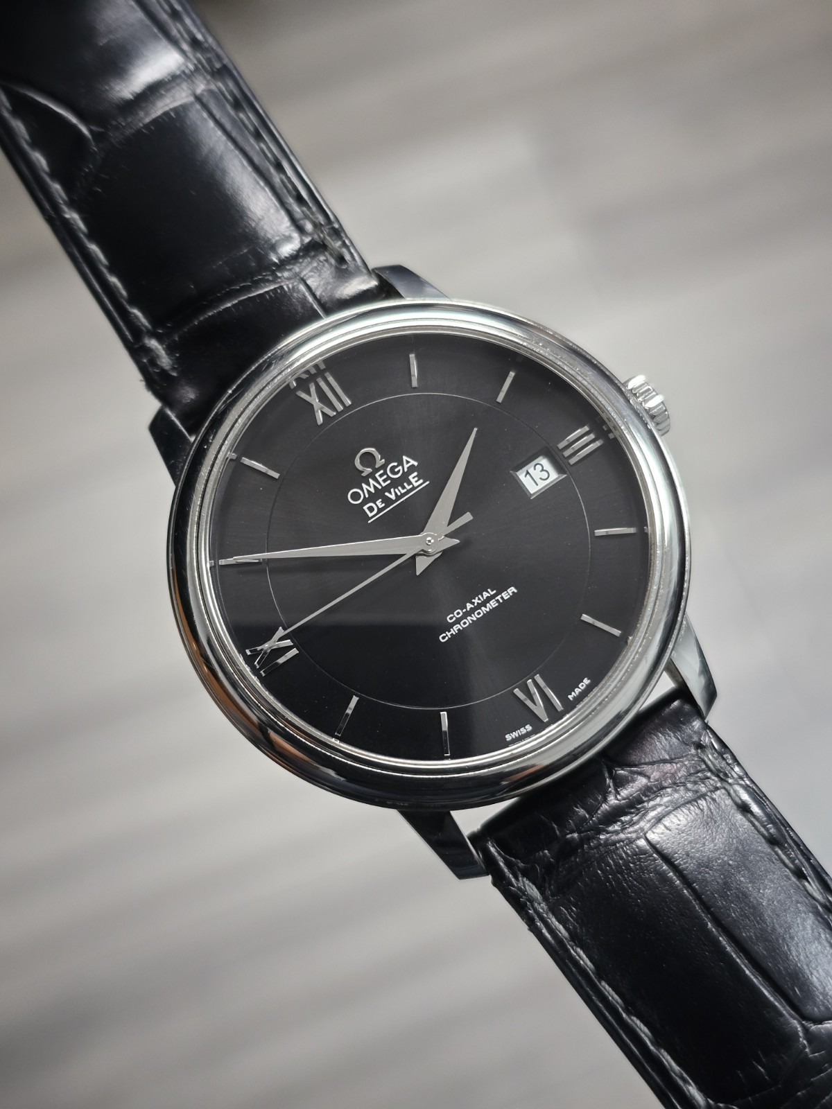 OMEGA De Ville Prestige 424.13.40.20.01.001 W/ B&P