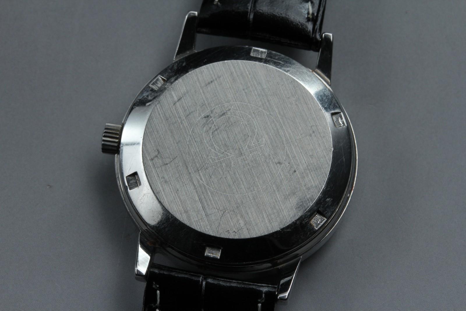 1974 Near MINT OMEGA Geneve 35mm 166.0163 Automatic Silver Dial Men’s Vintage