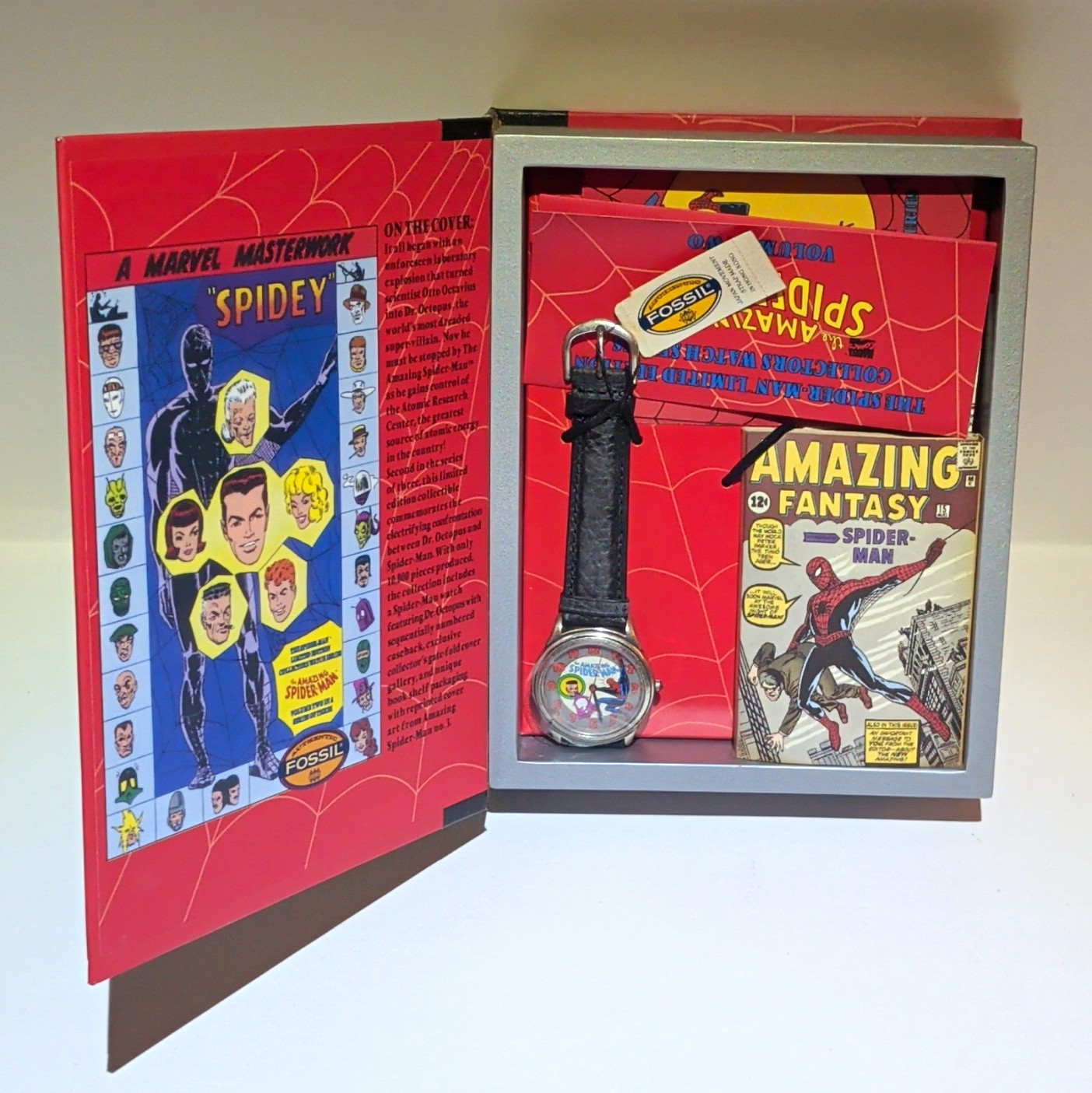 Fossil Amazing Spider-Man Vol 2 Limited Edition Quartz Watch Box Papers