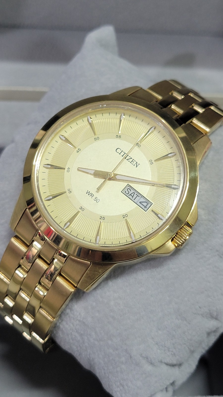 Citizen Mens Quartz Gold Tone Stainless Steel Day Date Watch BF2013-56P
