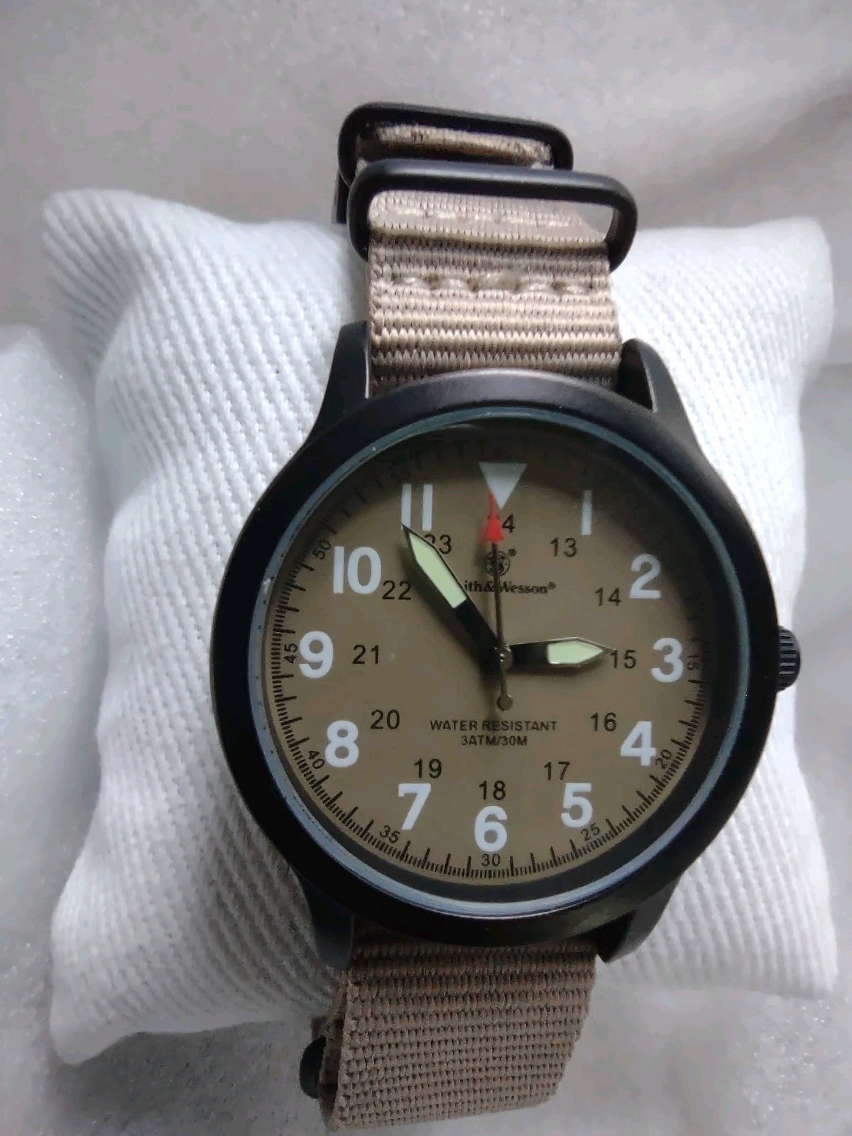 Smith & Wesson Military Quartz 44mm Beige Dial Black Case Nylon Strap 30m