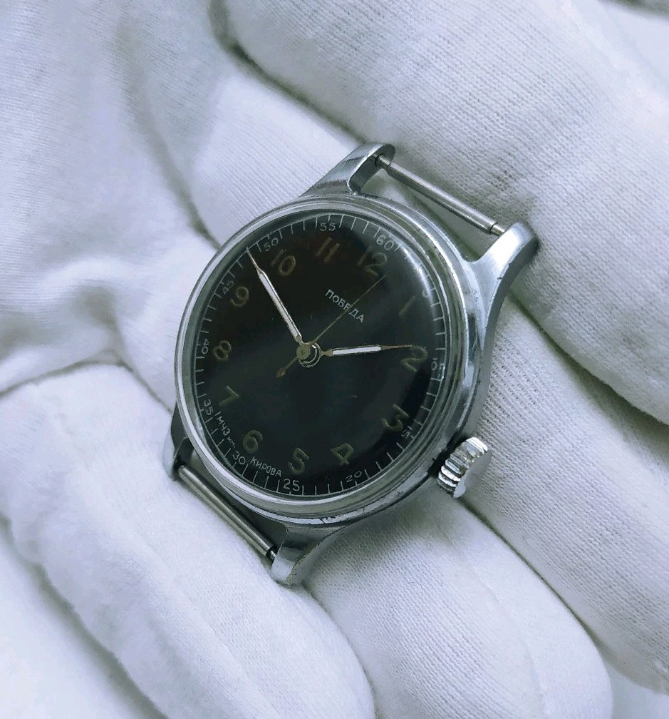 Pobeda 2608 Model CHN-36K Vintage Original Soviet Mechanical Watch 1 MCHZ 1956s