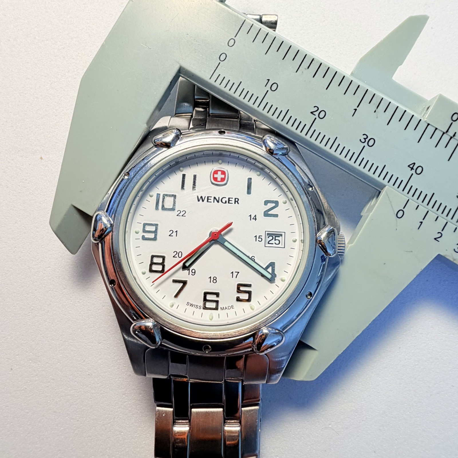 Wenger Swiss Army Men’s Vintage Field Watch – Refurbished with Box #2M