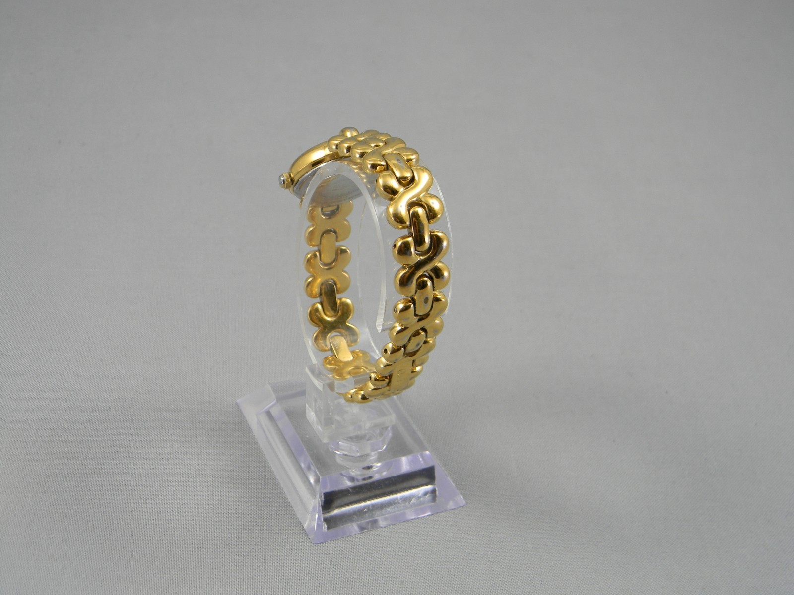 ESQ Swiss Watch Women 4 Jewel 23mm Gold Tone Clasp Band New Battery 6.75″