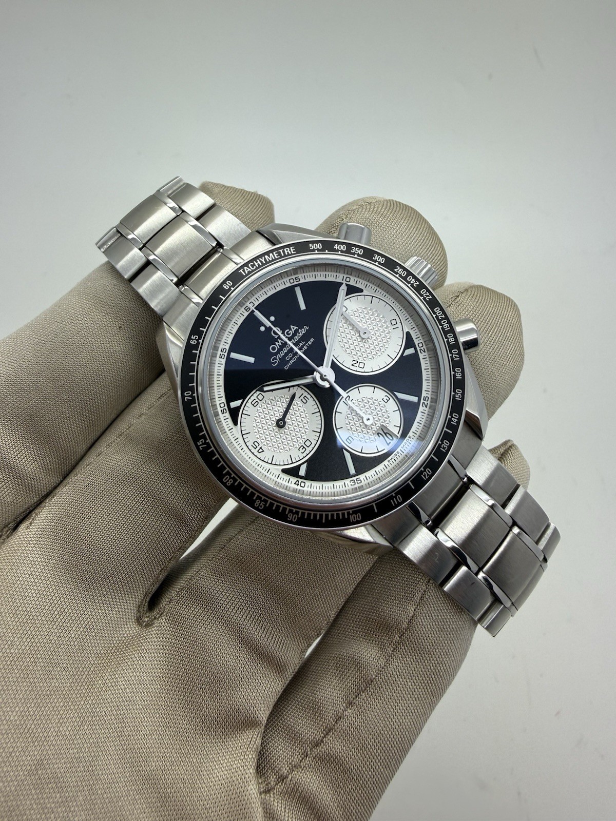 Omega Speedmaster 40mm Black Dial Steel Automatic Watch 326.30.40.50.01.002 B+P