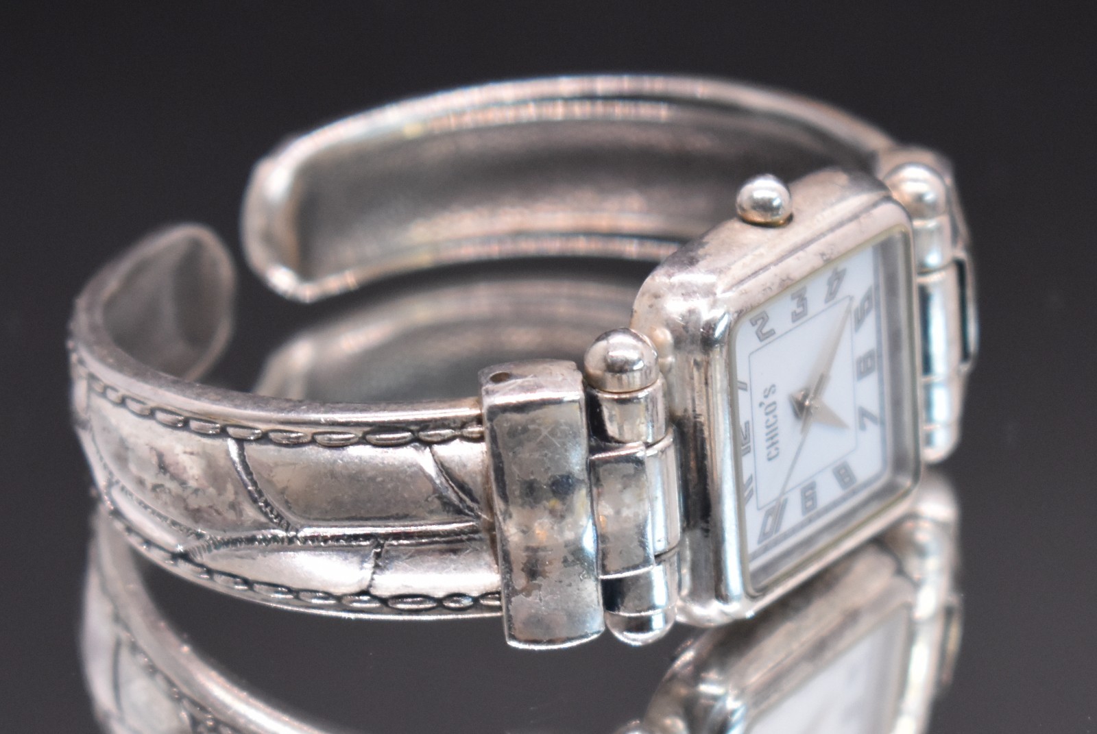 CHICO’S Silver Tone Square Dial Watch Women OX Cuff Bracelet Band NEW BATTERY