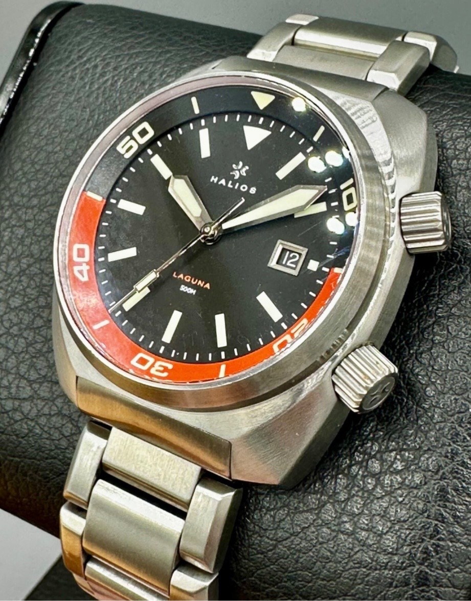 First Generation Halios Laguna Dive Watch (500 meters)