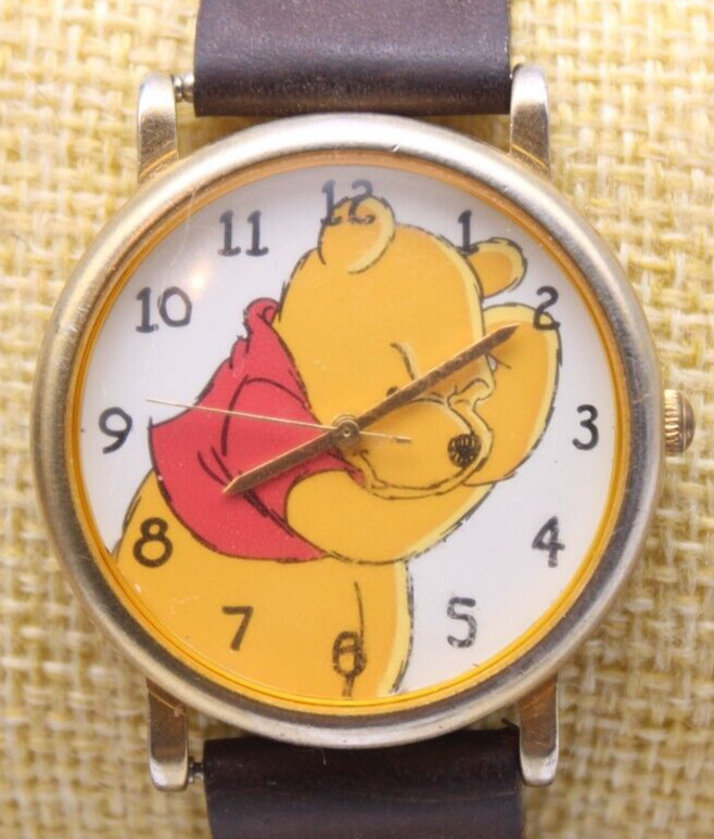 TIMEX DISNEY WINNIE THE POOH QUARTZ WATCH 34.4mm 18.6mm LUG RUNS (QK)