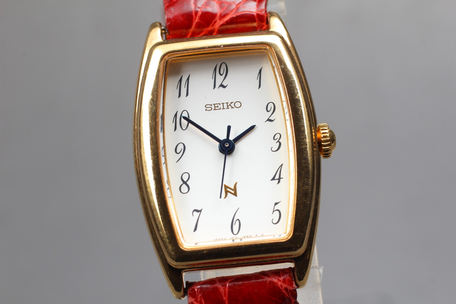 Vintage 1995 [Exc+5] Seiko Noie 1F21-5B70 Gold Quartz Women’s Watch From JAPAN