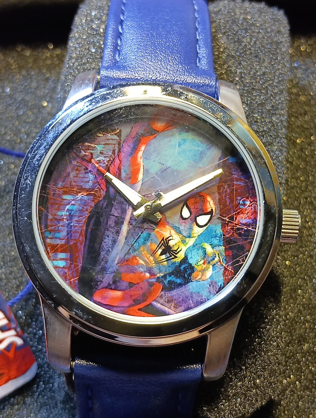 **NEW** Marvel Spider-Man, 38mm Watch New In Tin Box Works Great