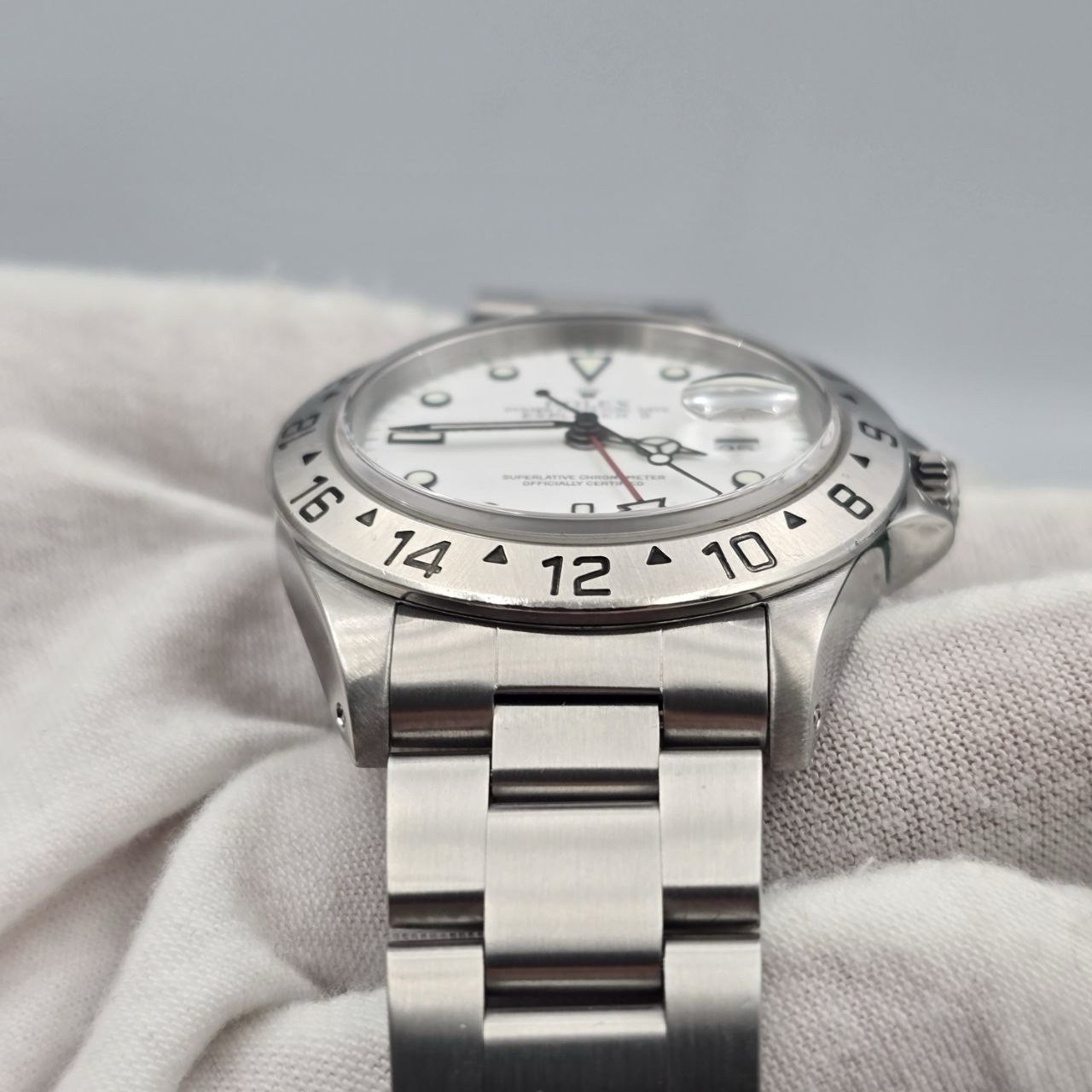 1999 PAPERS Rolex 16570 Explorer II Polar White Dial Stainless Steel 40mm Watch