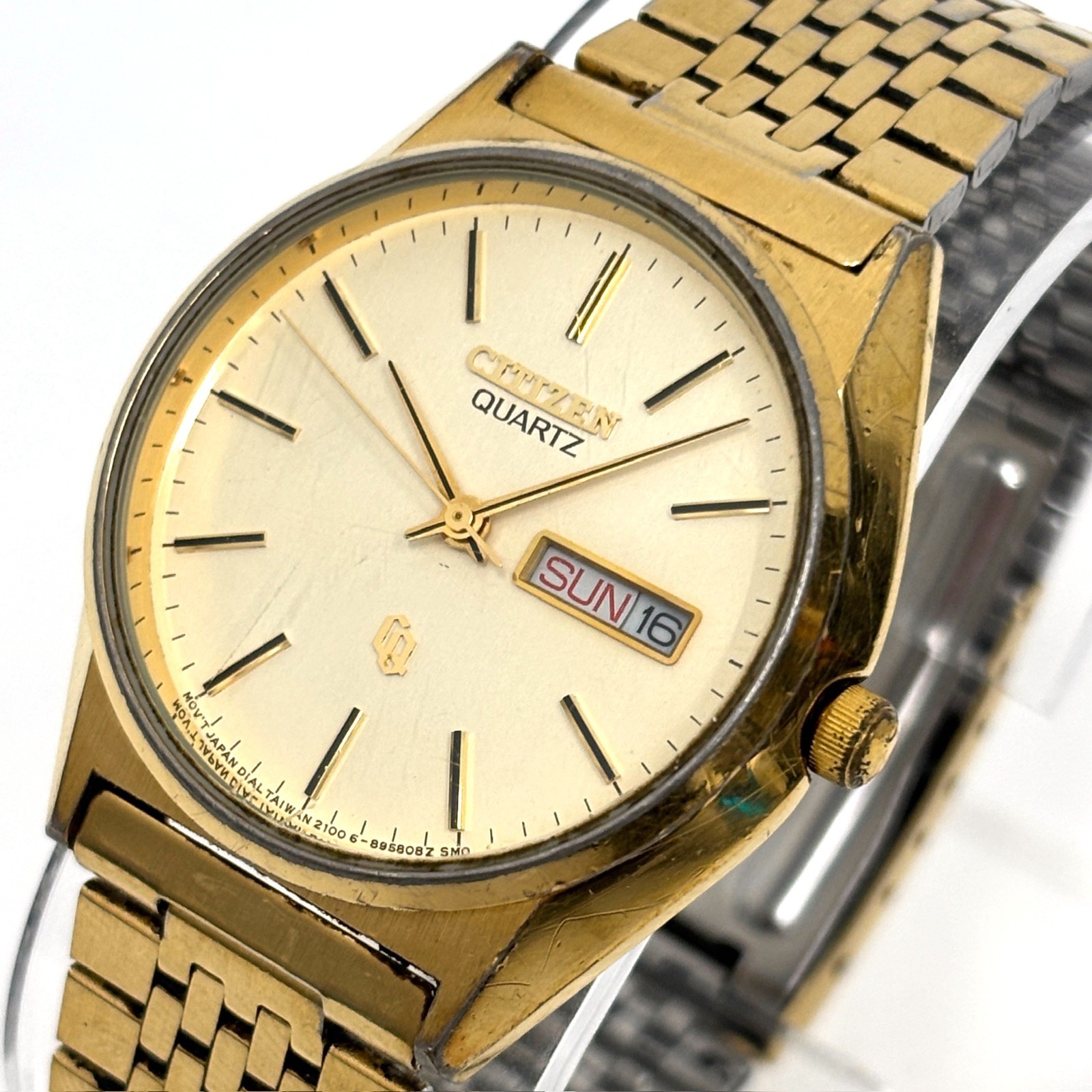 Vintage 1985 Citizen Quartz Gold Tone Day Date Watch Orig Bracelet New Battery