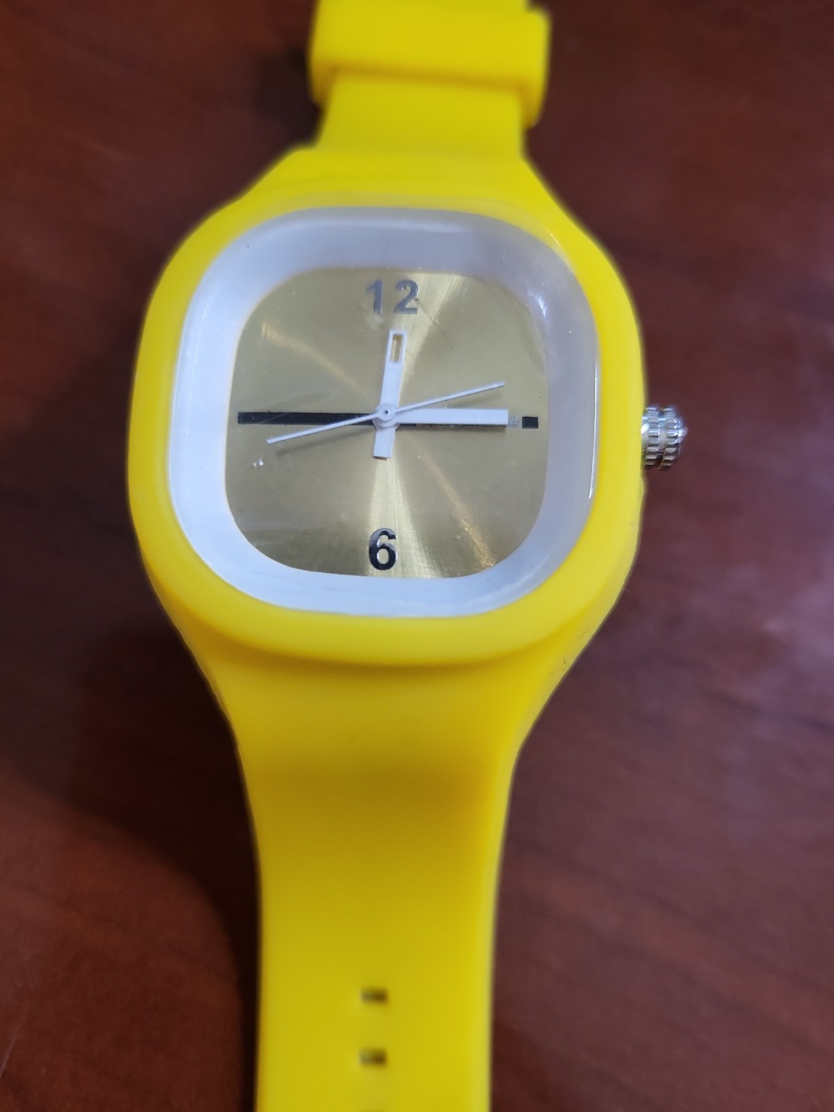 Unisex Montres Carlo silicone watch Bright Yellow Color