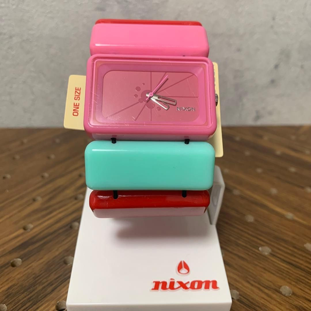 NIXON Vega Bracelet Watch The Vega Pink Red Mint Working Condition In Stock