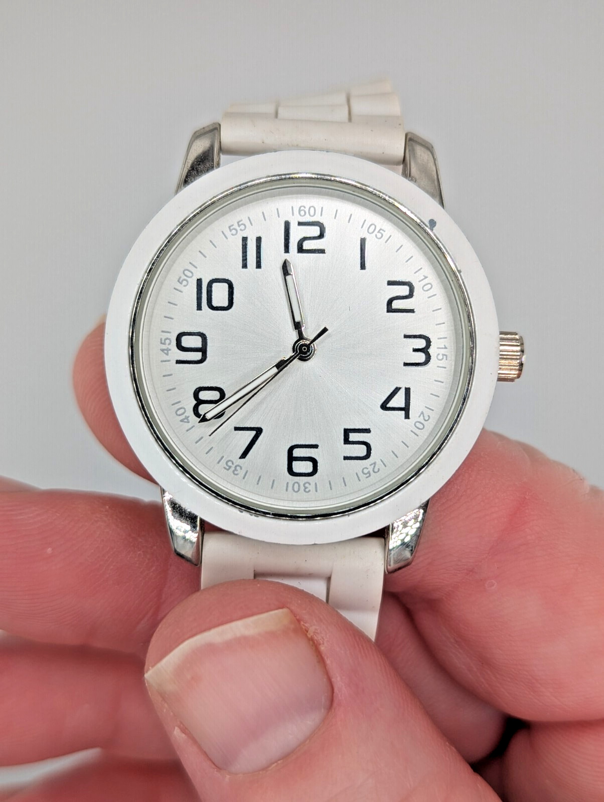 TESTED Xhilaration Unisex Men’s Women’s Sporty Watch with White Silicone Band