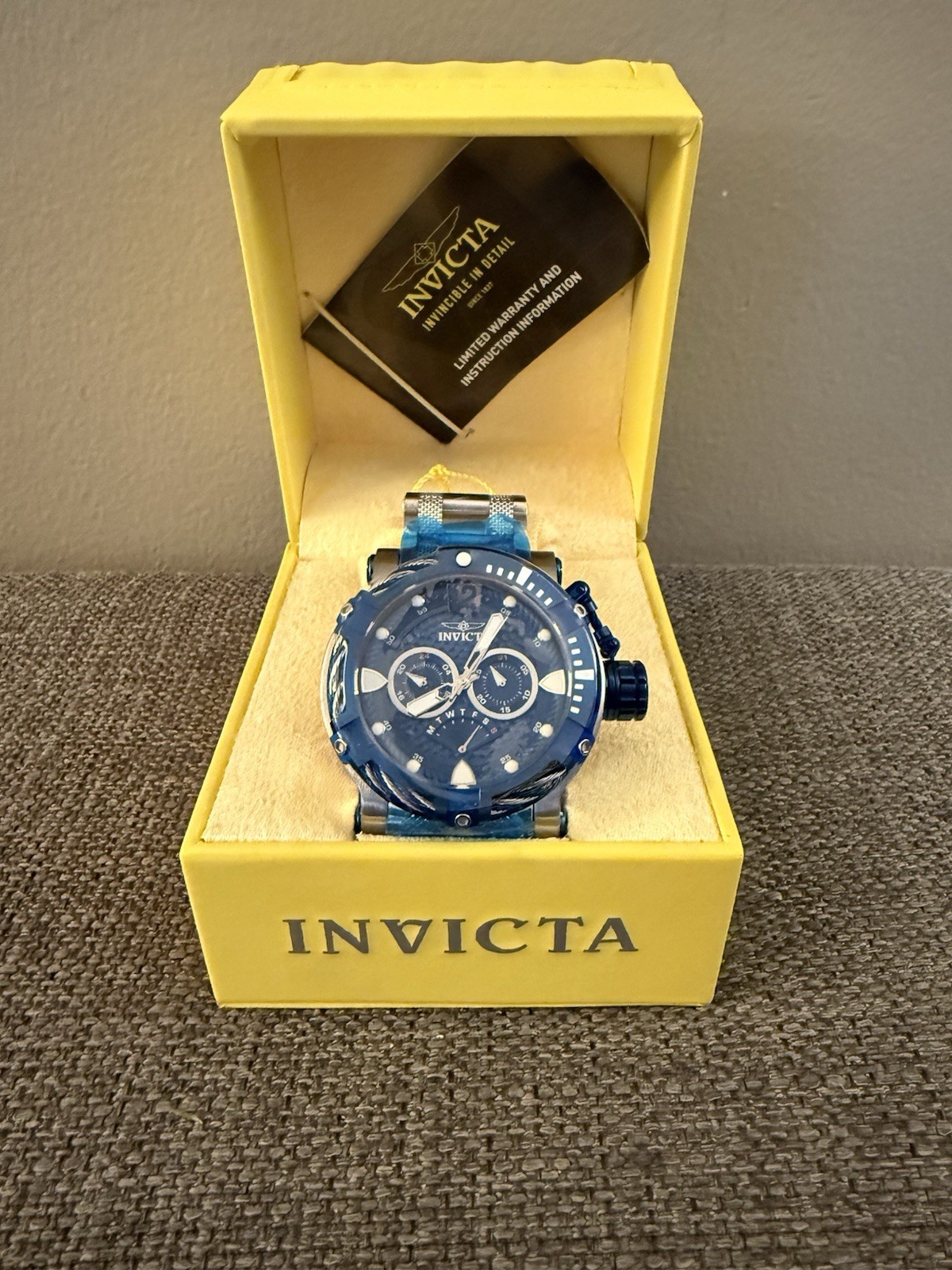 New Without Box INVICTA Bolt Quartz Chronograph Men’s Watch Model 29833