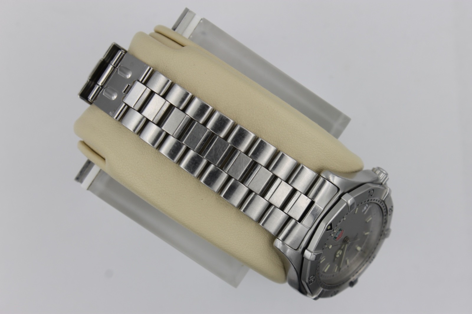 TAG Heuer WK1112.BA0311 Mens 2000 Series Professional Quartz Watch Silver BA0317