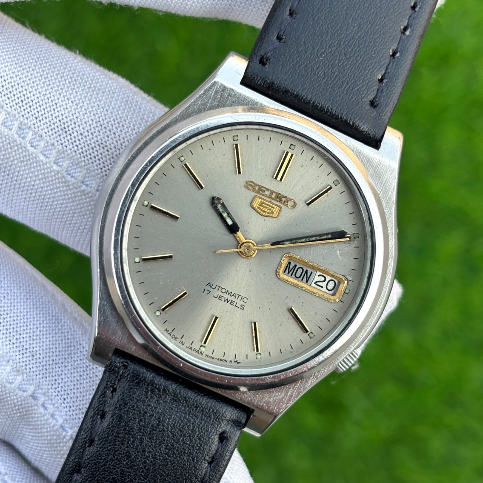 Vintage Seiko 5 Skin Sunburst Dial Automatic Japan Made Men’s Watch 7009-3171