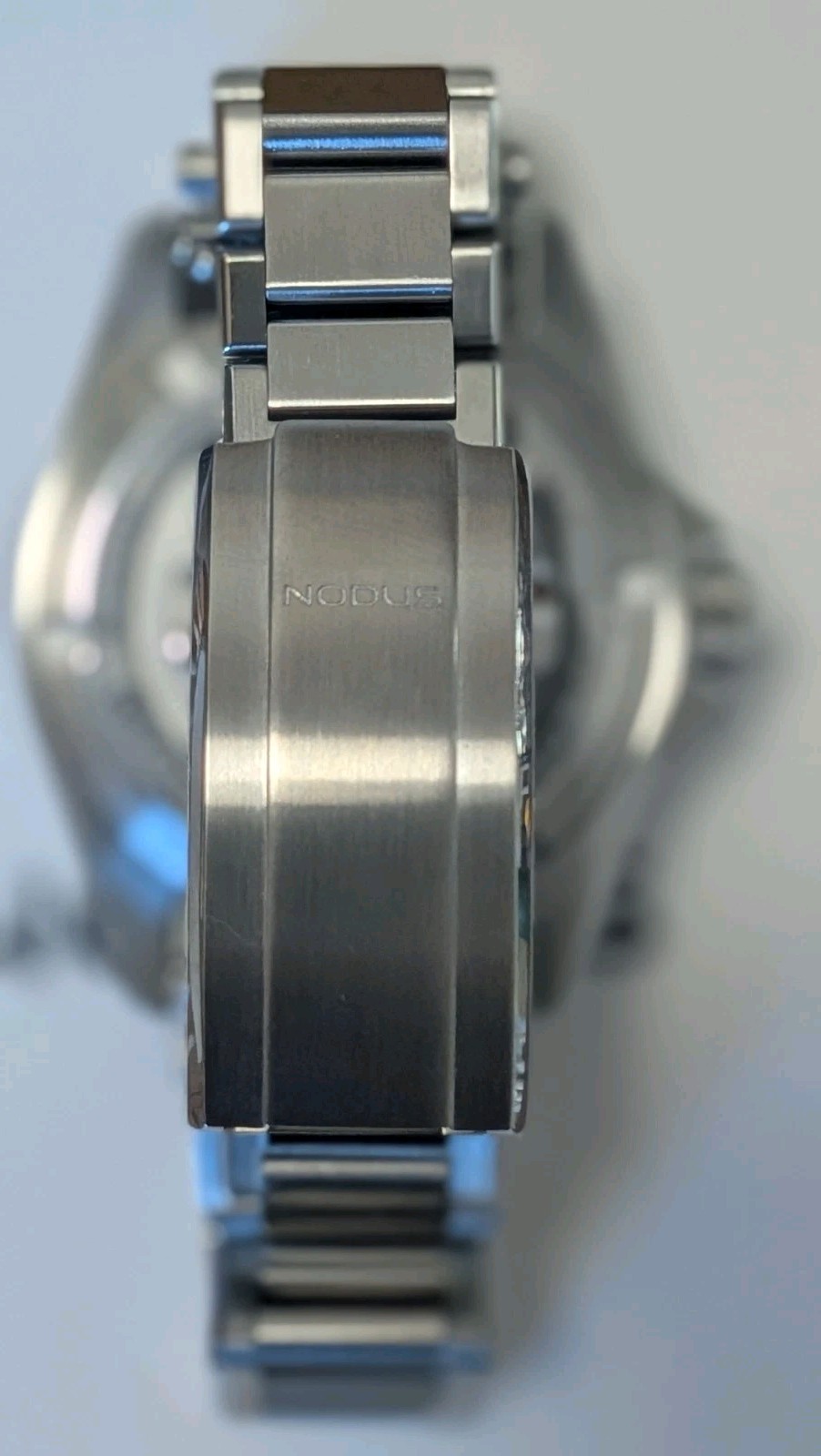 Nodus Contrail GMT Evergreen – 40 MM Stainless Steel Watch