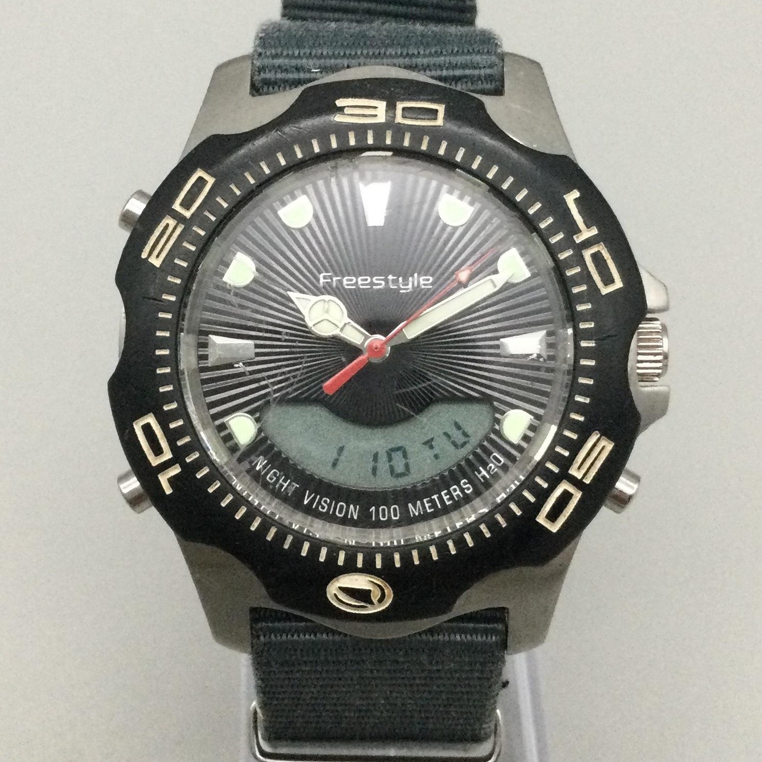 Freestyle Shark X 2.0 Mens Watch 42mm Black Dial Nylon Night Vision New Battery