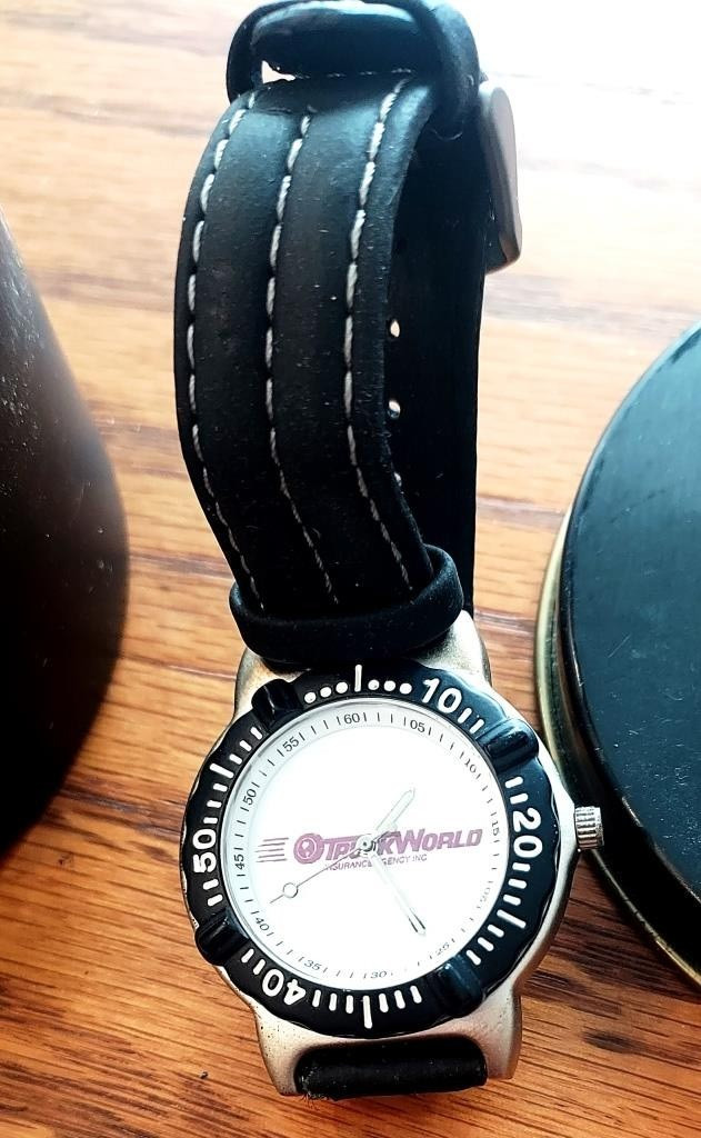 Top Logo Watch Truck World Insurance New by La Bruyere O