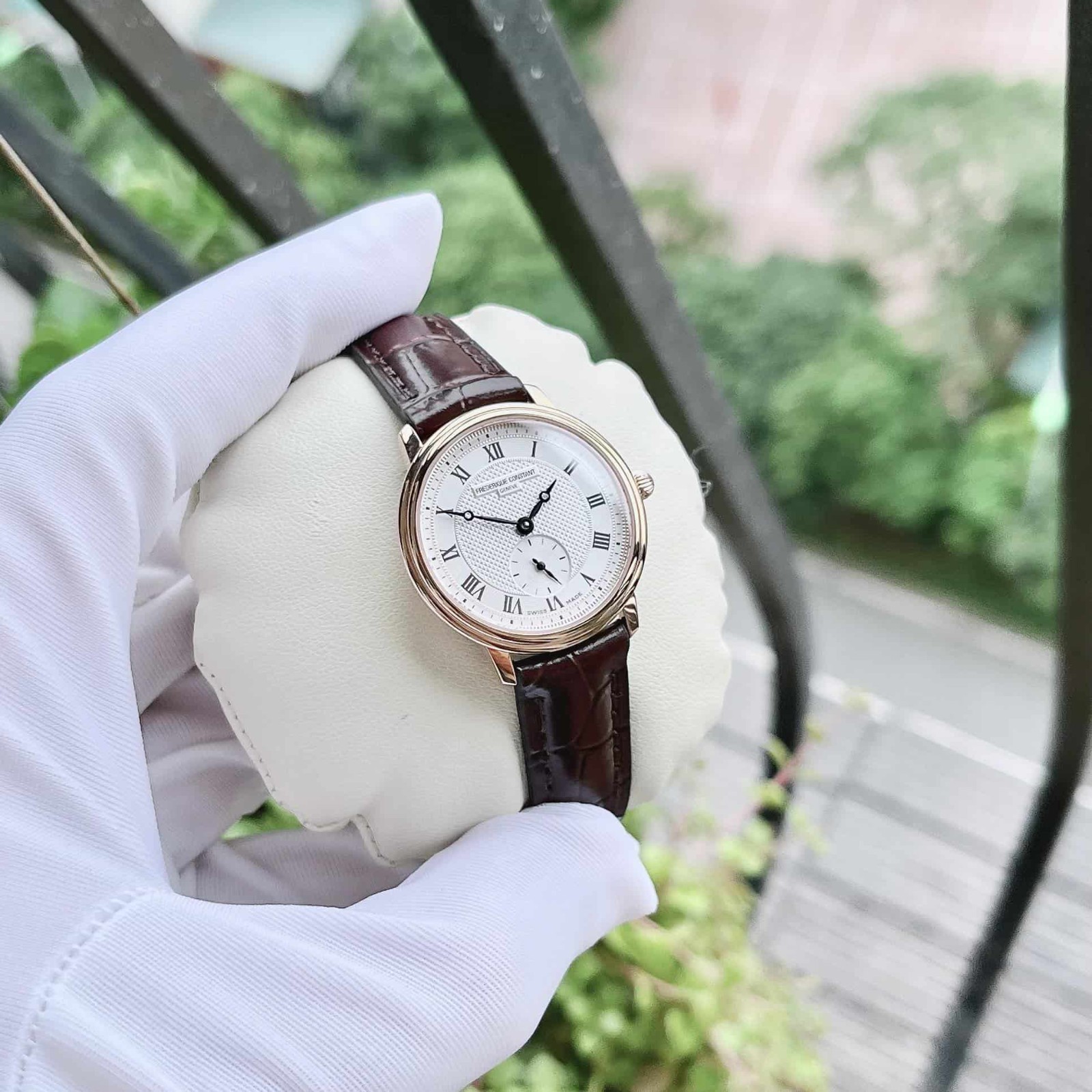 Frederique Constant Slimline Mid Size Classics Slimline FC-235M1S4 Small Seconds