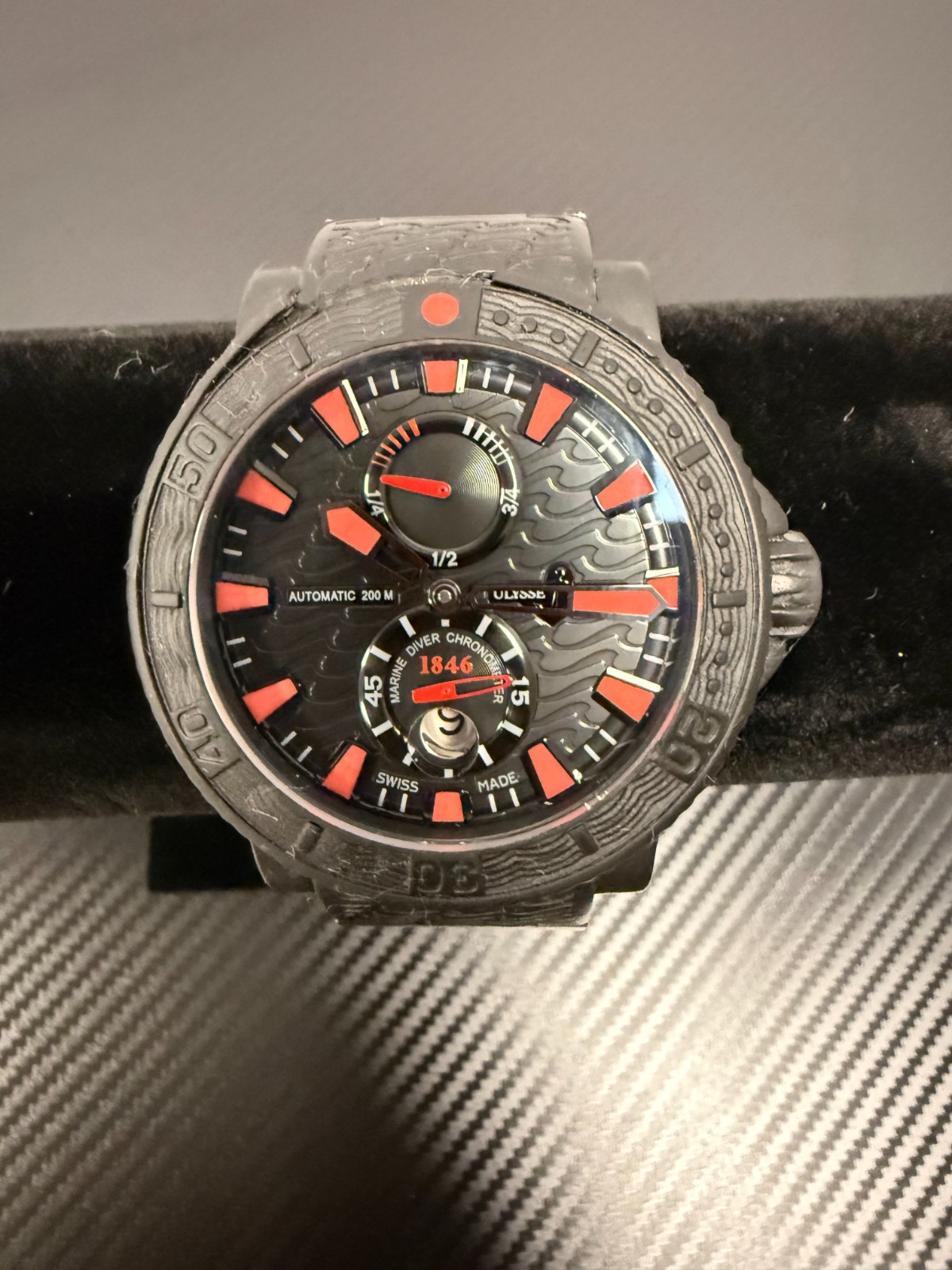 Ulysse Nardin Maxi Marine Diver Black Sea Black & Red Dial 45.8mm Steel 263-92