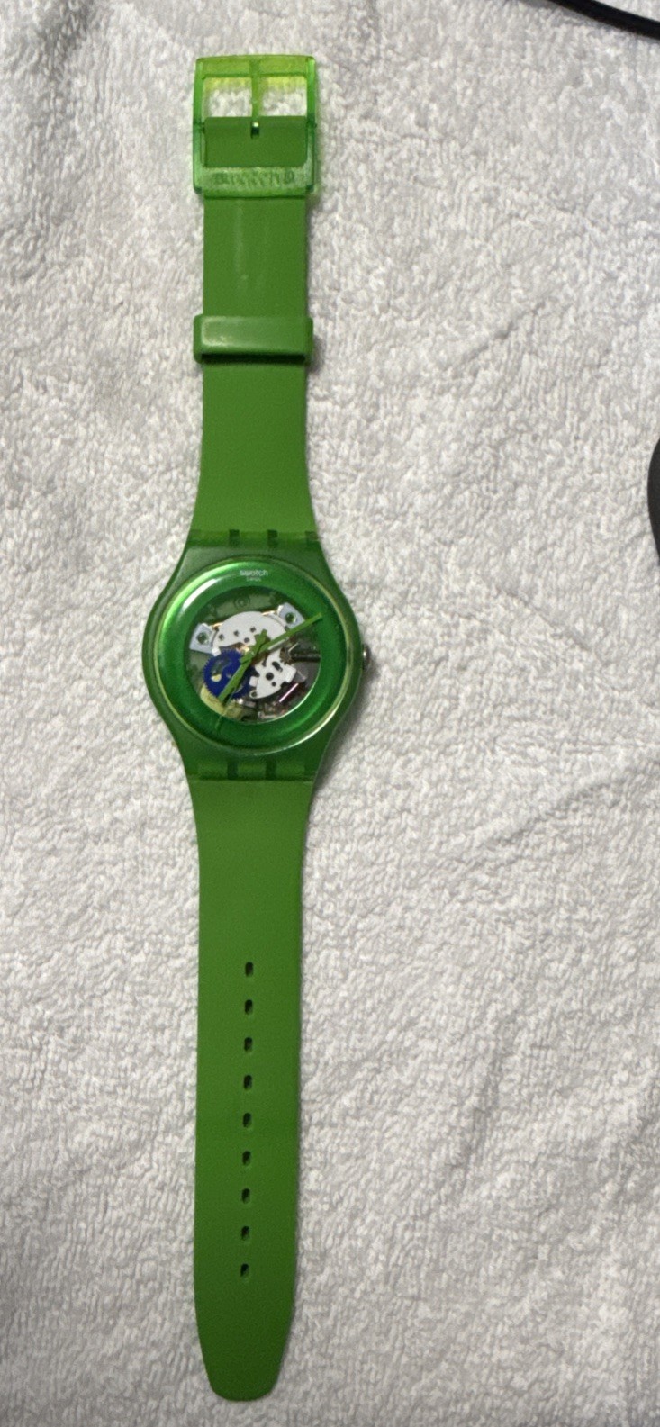 Swatch Green Lacquered SUOG703 2012 NewGent 41mm MAKE A FAIR OFFER New Battery