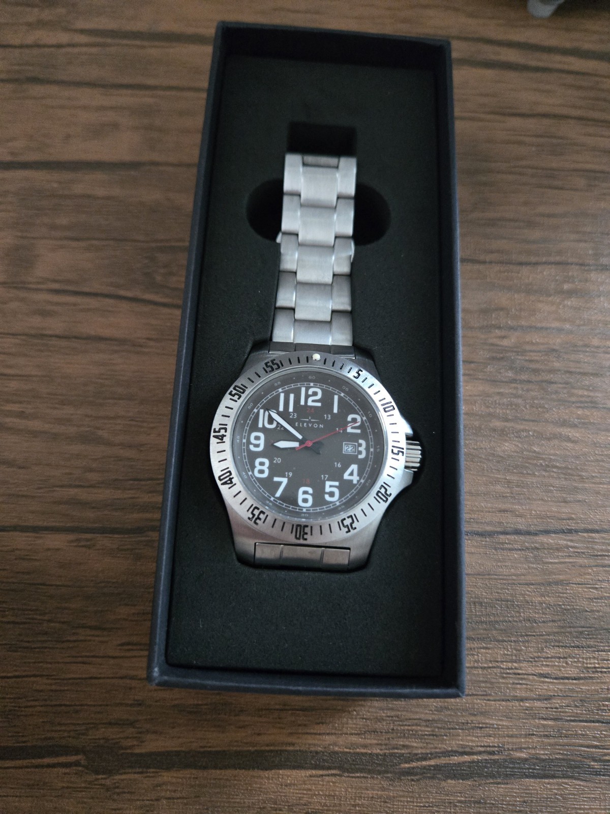 Elevon Aviator 43 mm Brown Dial ELE120 Pilot Aviator w Stainless Steel Bracelet