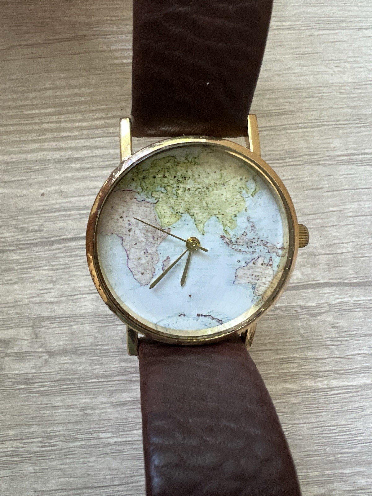Vintage World Map Dial Watch Gold Tone Case Brown Leather Strap – NEW BATTERY