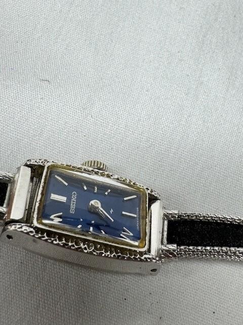 Vintage Ladies Seiko 11-3180 Silver Tone 17 Jewels Mechanical Watch WORKS