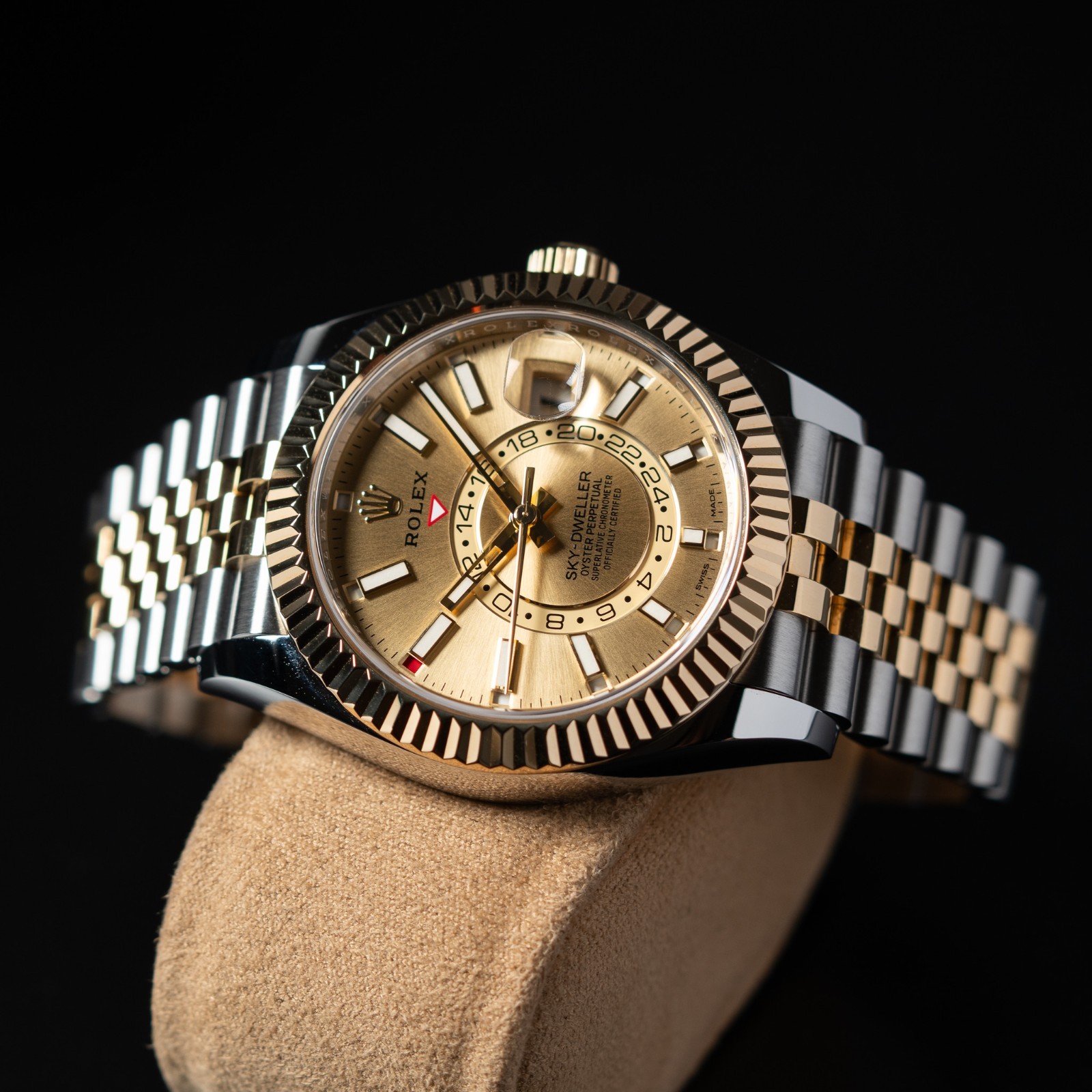 Rolex Sky-Dweller Champagne Gold Dial, Jubilee Bracelet Ref. 326933 Set w/Box&P