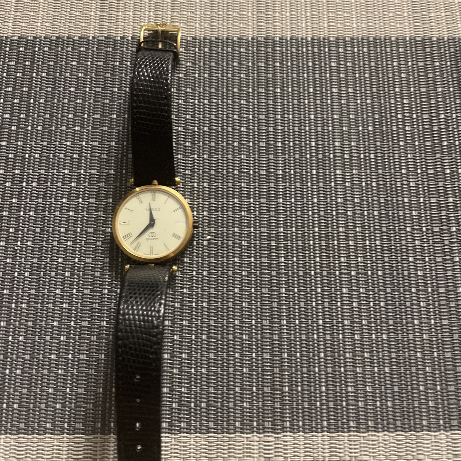 Vintage GUCCI 2000M Quartz Roman Dial Gold Mens Watch
