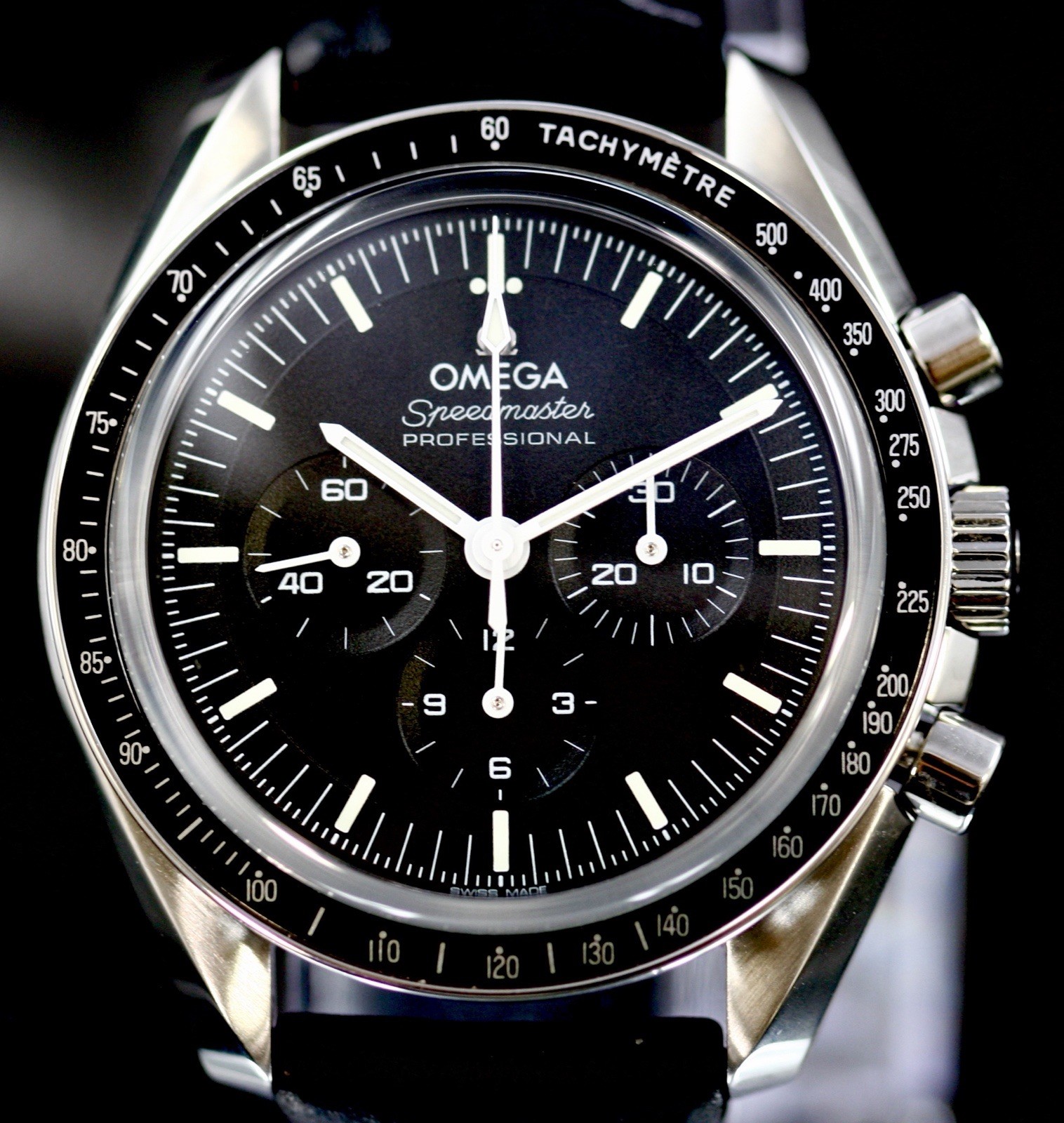 2024 Omega Speedmaster Moonwatch Sapphire Sandwich Leather Strap 42mm Box Papers