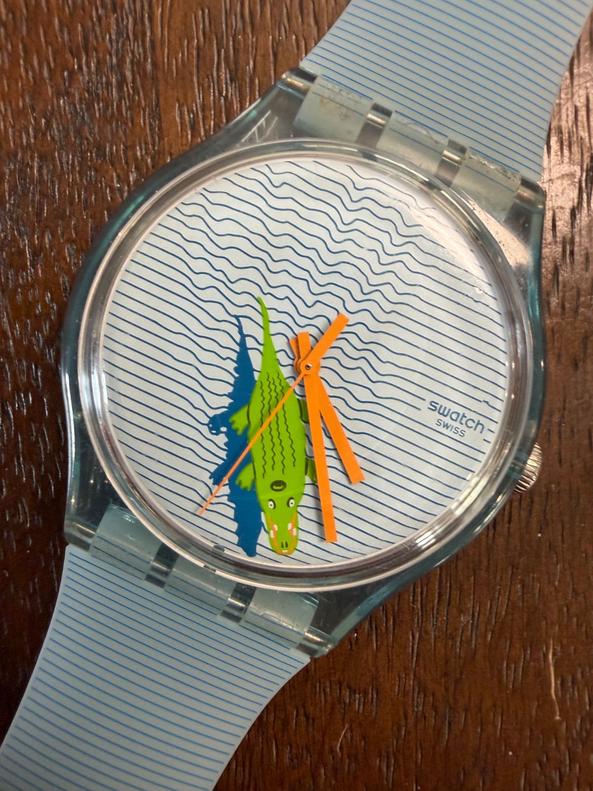 Swatch Pool Surprise SUOS107 New Gent Alligator Rippled Water Dial 41mm Blue