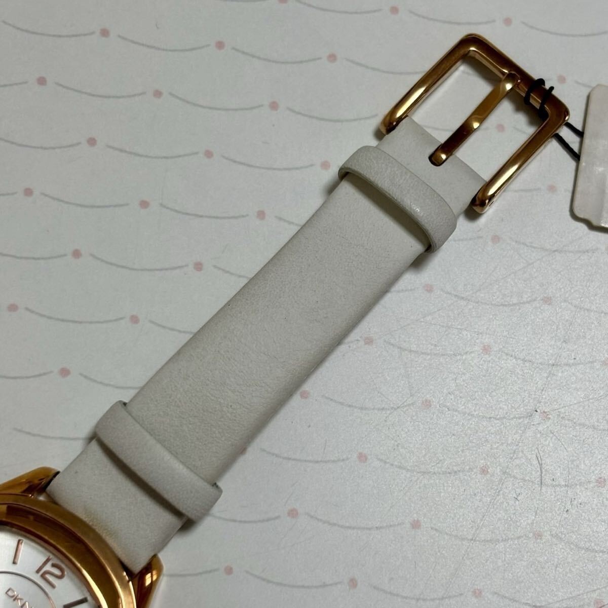 DKNY Donna Karan New York watch NY8808 32mm unused long-term storage Nobox