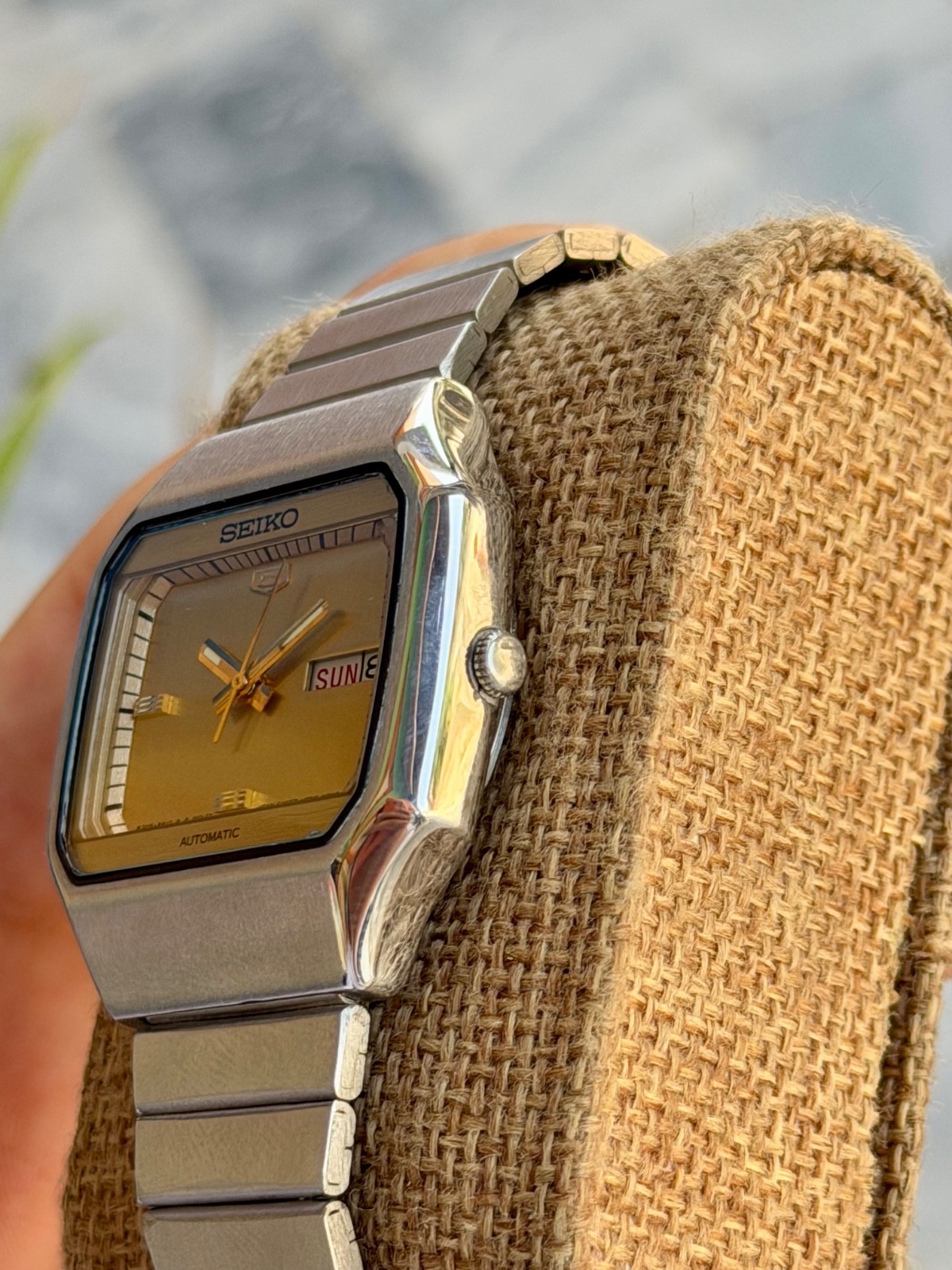 Vintage Seiko 5 6309-5640 Automatic Men’s Watch Gold Dial Day Date Square Japan