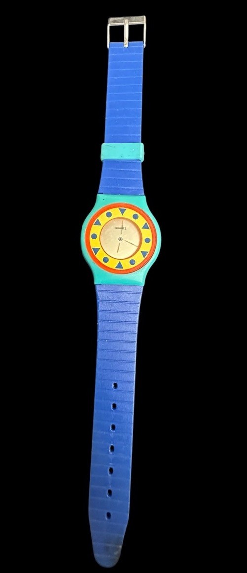 UNIQUE, WORKING, AVON LCD WATCH, Blue & Yellow, NEW BATTERY, SEE VIDEO!!